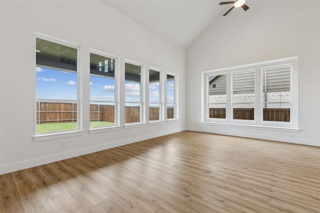 1729 Boxwood Row Drive, Aubrey, TX 76227