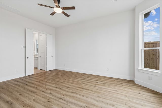 1729 Boxwood Row Drive, Aubrey, TX 76227