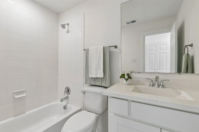 1729 Boxwood Row Drive, Aubrey, TX 76227
