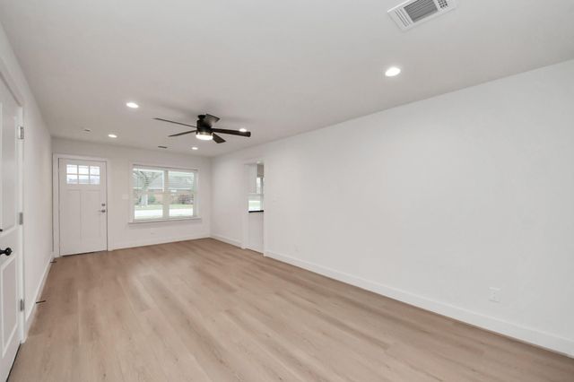 9261 Autauga Street, Houston, TX 77080