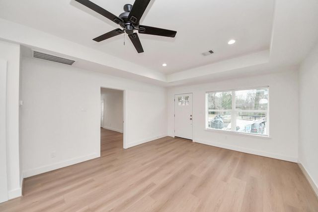 9261 Autauga Street, Houston, TX 77080