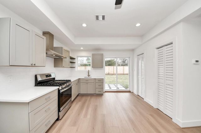 9261 Autauga Street, Houston, TX 77080