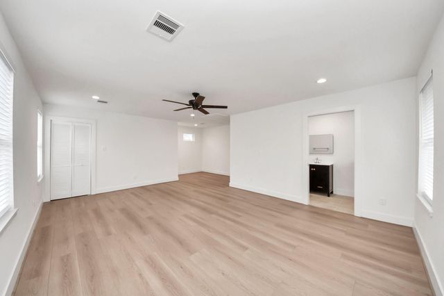 9261 Autauga Street, Houston, TX 77080