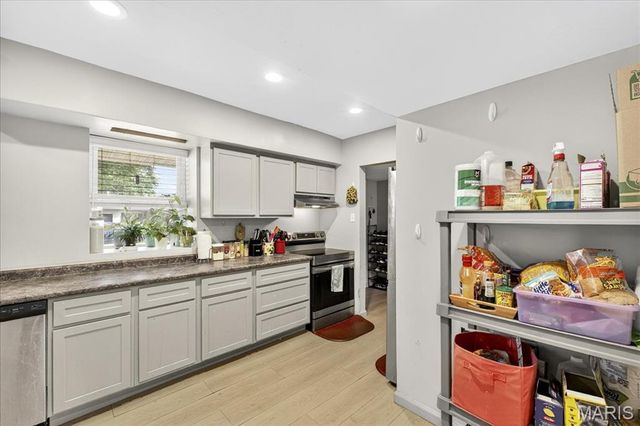 7584 Amherst Avenue, University City, MO 63130