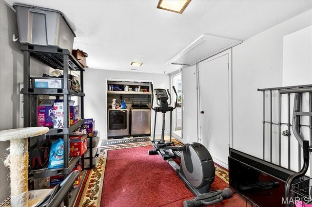 7584 Amherst Avenue, University City, MO 63130