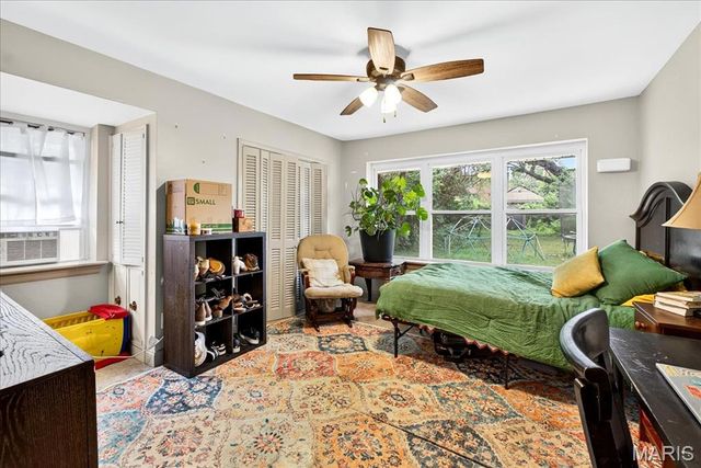 7584 Amherst Avenue, University City, MO 63130