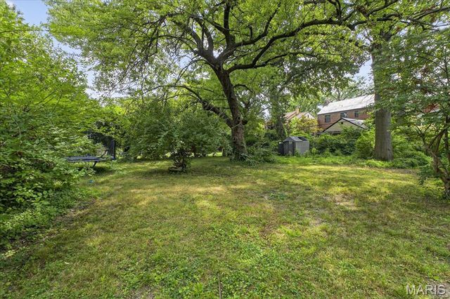 7584 Amherst Avenue, University City, MO 63130