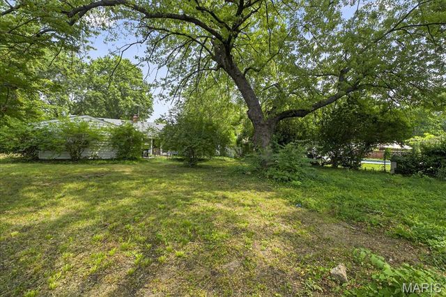 7584 Amherst Avenue, University City, MO 63130