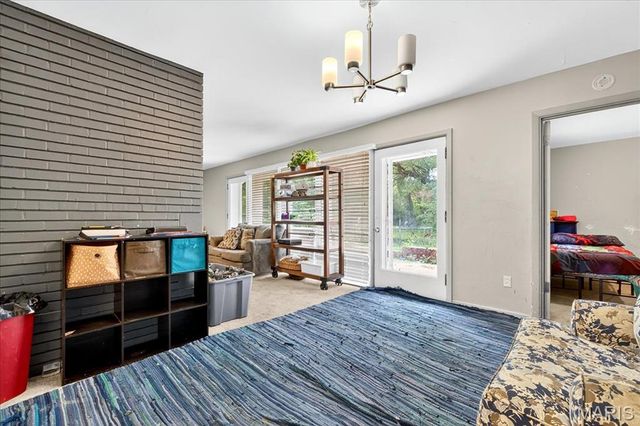 7584 Amherst Avenue, University City, MO 63130