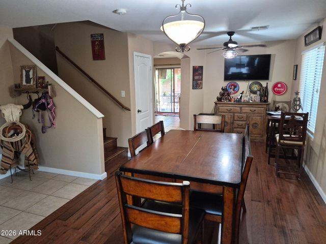 2411 W LUCIA Drive, Phoenix, AZ 85085