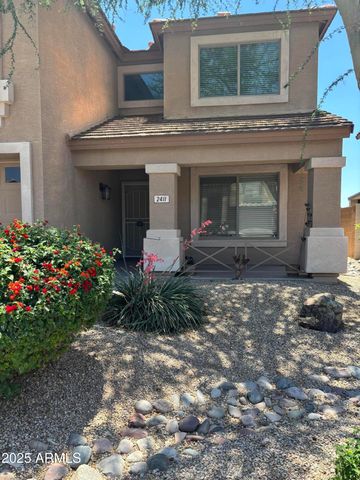 2411 W LUCIA Drive, Phoenix, AZ 85085
