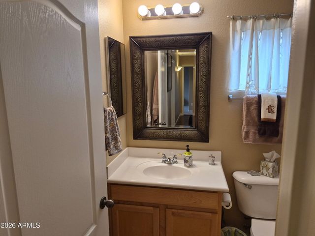 2411 W LUCIA Drive, Phoenix, AZ 85085