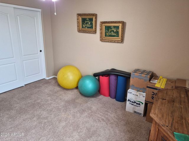 2411 W LUCIA Drive, Phoenix, AZ 85085