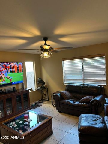 2411 W LUCIA Drive, Phoenix, AZ 85085