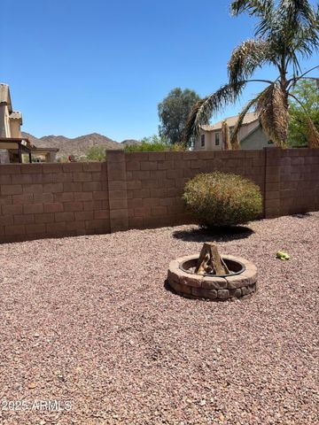 2411 W LUCIA Drive, Phoenix, AZ 85085