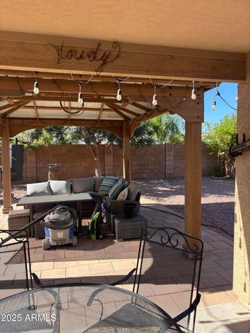 2411 W LUCIA Drive, Phoenix, AZ 85085