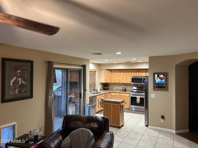 2411 W LUCIA Drive, Phoenix, AZ 85085