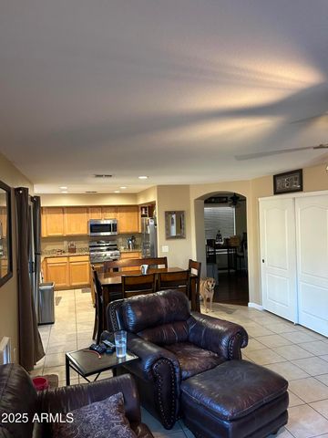 2411 W LUCIA Drive, Phoenix, AZ 85085