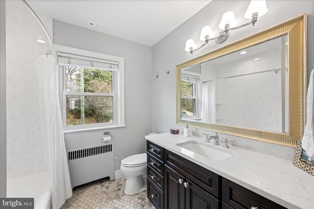 4820 LINNEAN AVE NW, Washington, DC 20008