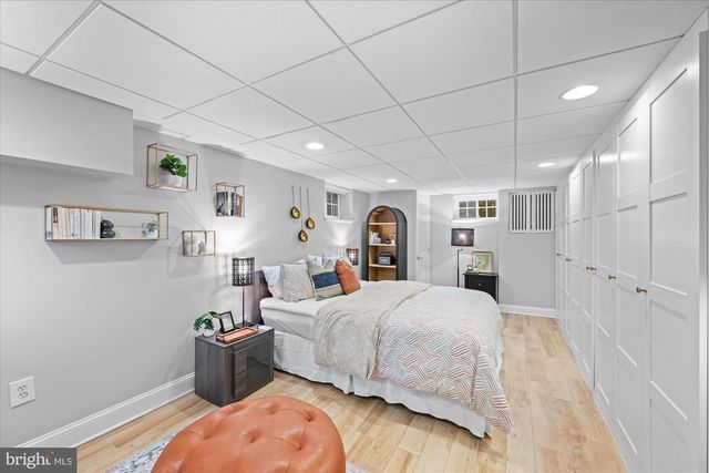 4820 LINNEAN AVE NW, Washington, DC 20008