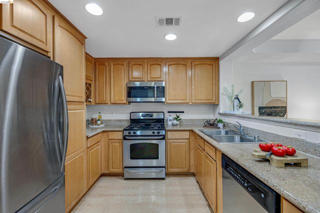 2220 Gellert Blvd 4303, South San Francisco, CA 94080