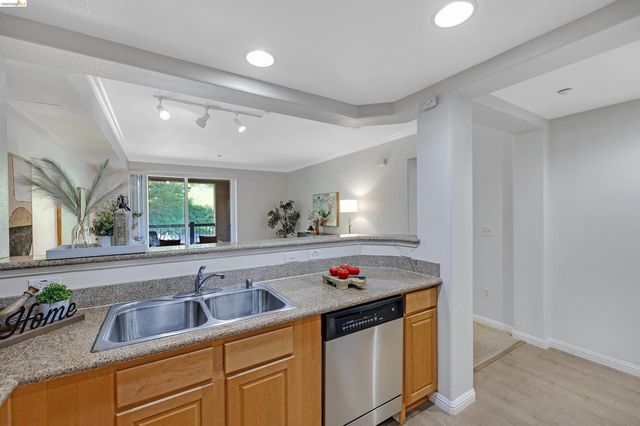 2220 Gellert Blvd 4303, South San Francisco, CA 94080