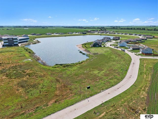 2026 Kara Way, Fremont, NE 68028