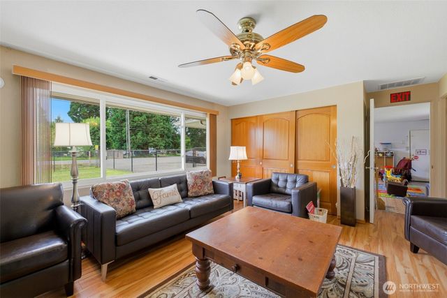 3707 128th Street E, Tacoma, WA 98446