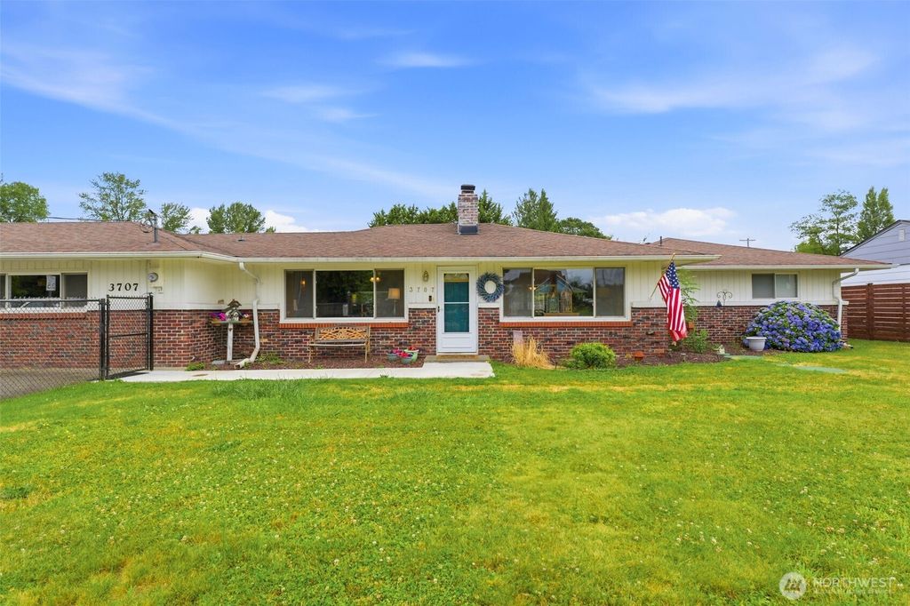 3707 128th Street E, Tacoma, WA 98446
