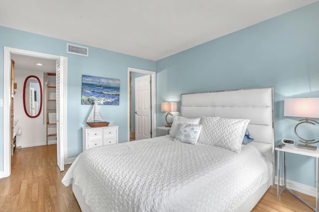 689 NE 6th Court 4020, Boynton Beach, FL 33435