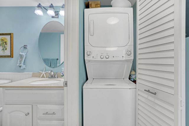 689 NE 6th Court 4020, Boynton Beach, FL 33435