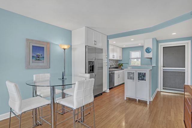 689 NE 6th Court 4020, Boynton Beach, FL 33435