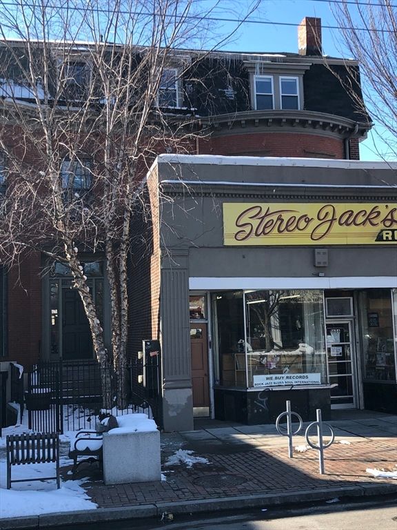 1686 Massachusetts Ave A, Cambridge, MA 02139