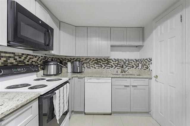 2408 BARLEY CLUB COURT 2, Orlando, FL 32837