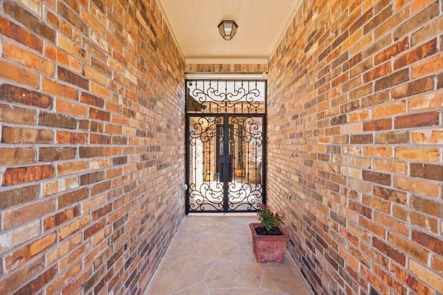 1205 Winding Way DR, Georgetown, TX 78628