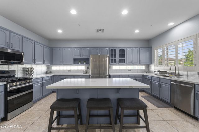 9733 W KEYSER Drive, Peoria, AZ 85383