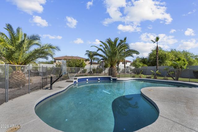 9733 W KEYSER Drive, Peoria, AZ 85383