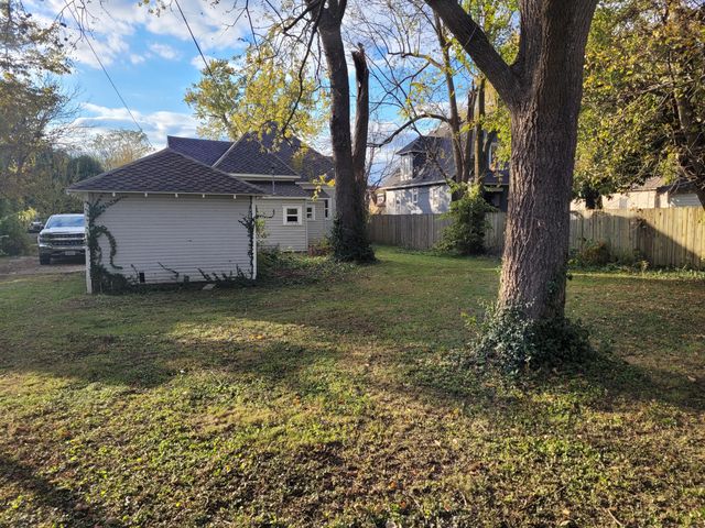 812 N Grant Avenue, Springfield, MO 65802