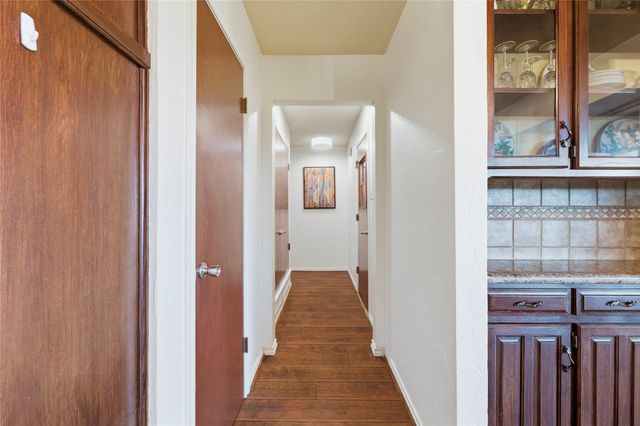 1807 Rhinevalley Drive, Arlington, TX 76012