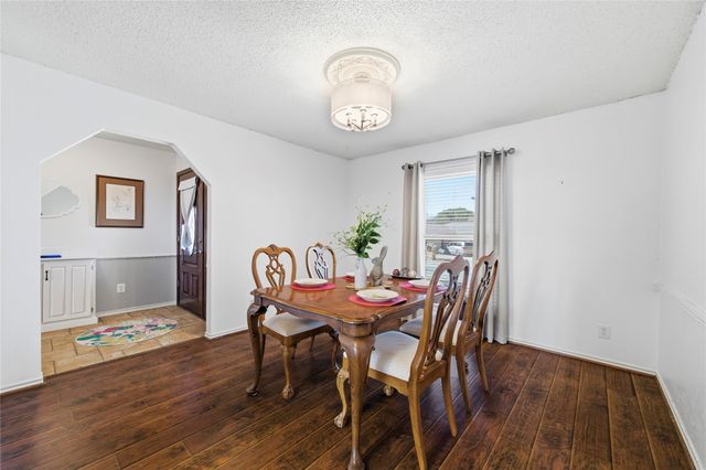 1807 Rhinevalley Drive, Arlington, TX 76012