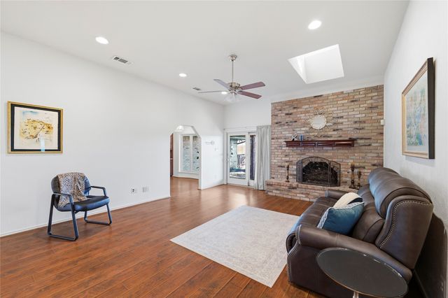 1807 Rhinevalley Drive, Arlington, TX 76012