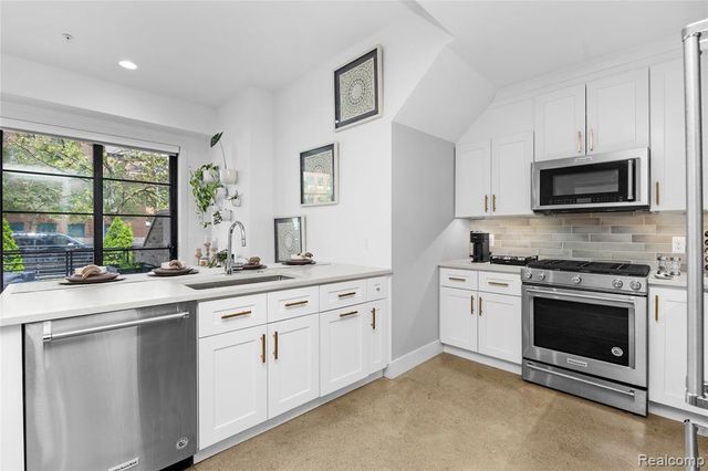 262 Mack Avenue 1, Detroit, MI 48201