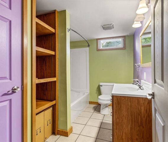 1628 Fairway Street, Eau Claire, WI 54701