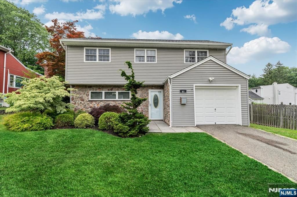 81 Summit Avenue, Butler Borough, NJ 07405