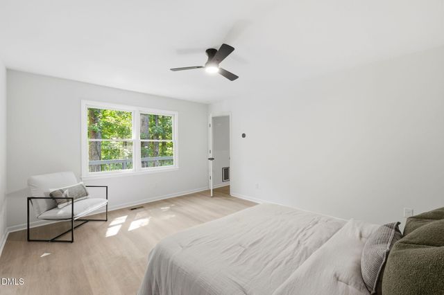 100 Riverbirch Point, Carrboro, NC 27510