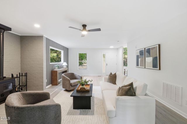100 Riverbirch Point, Carrboro, NC 27510