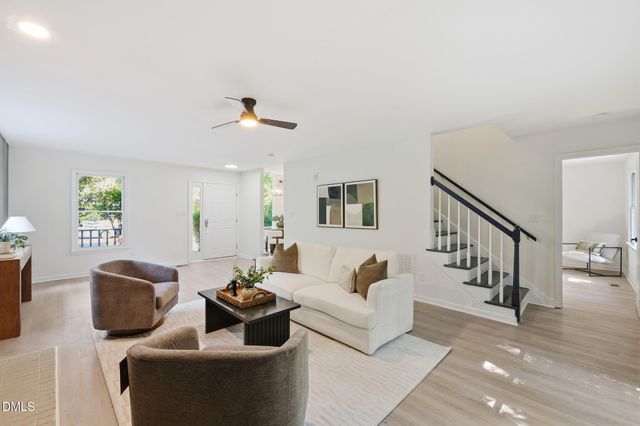 100 Riverbirch Point, Carrboro, NC 27510