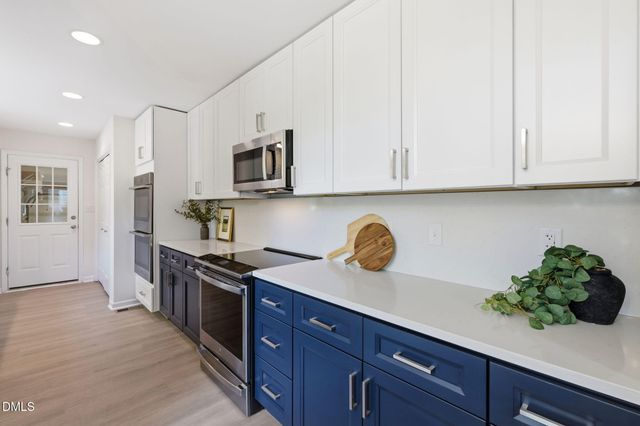 100 Riverbirch Point, Carrboro, NC 27510