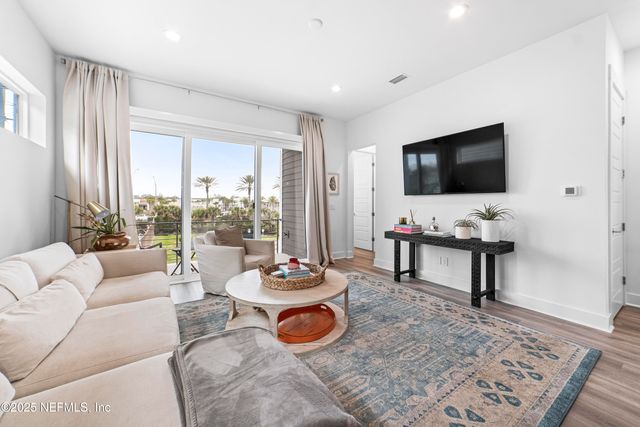 2107 GORDEN Avenue, Jacksonville Beach, FL 32250