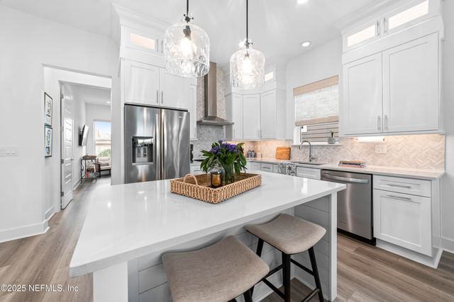 2107 GORDEN Avenue, Jacksonville Beach, FL 32250